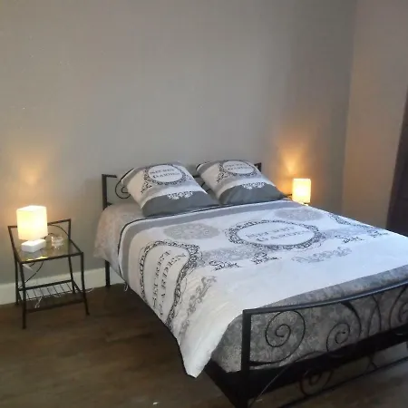 Le Village Des Glycines