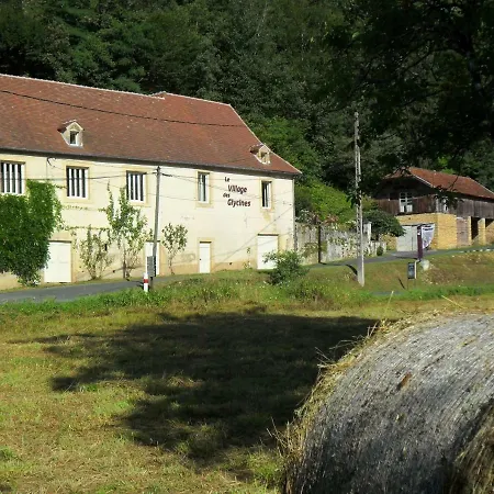 Le Village Des Glycines *