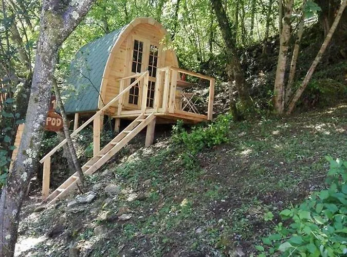 Le Village Des Glycines