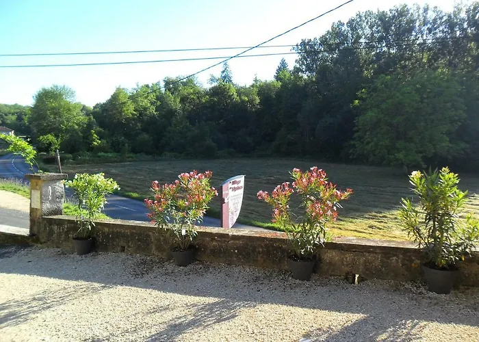 Le Village Des Glycines *